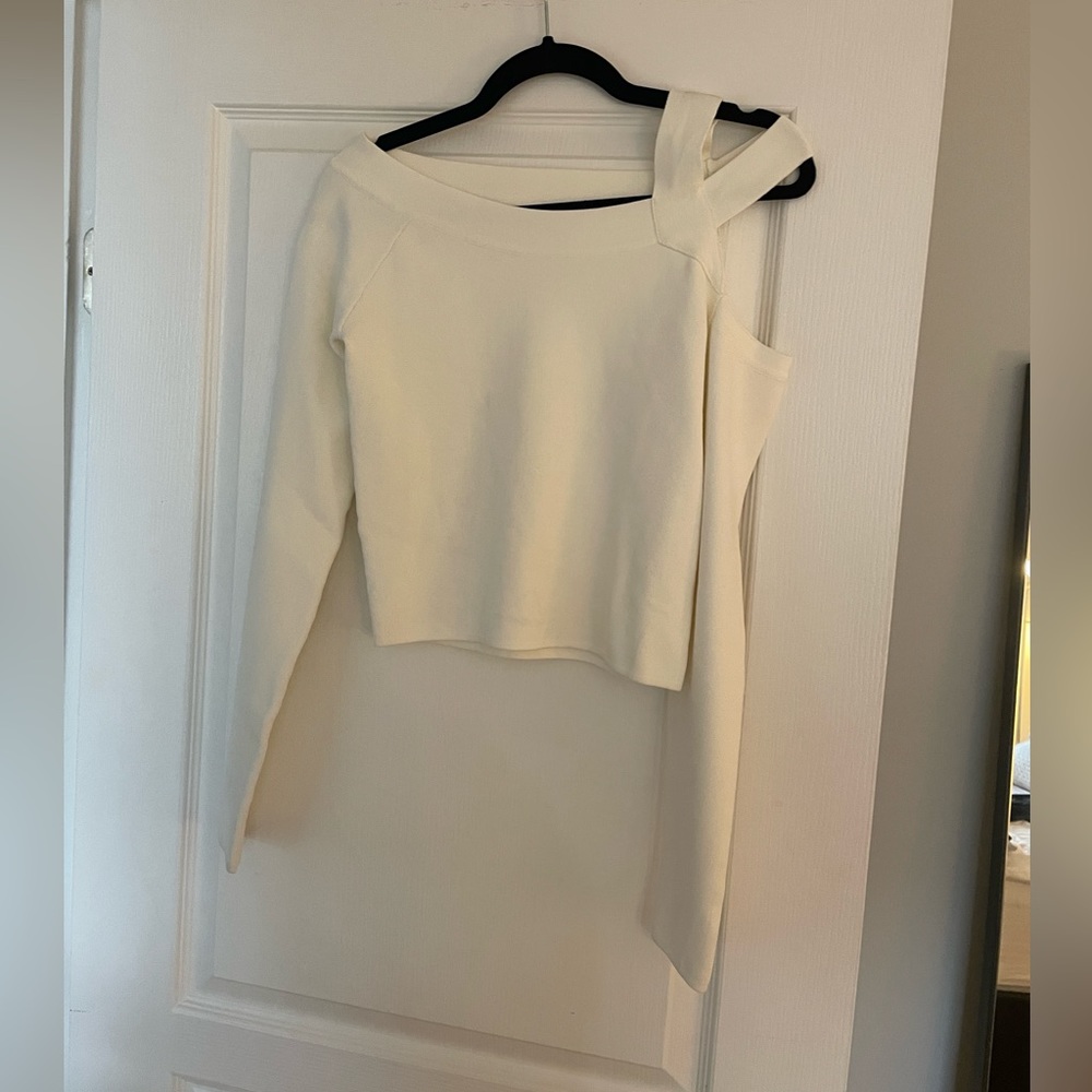 H:ours Revolve Top with cut out shoulder detail | Size M
